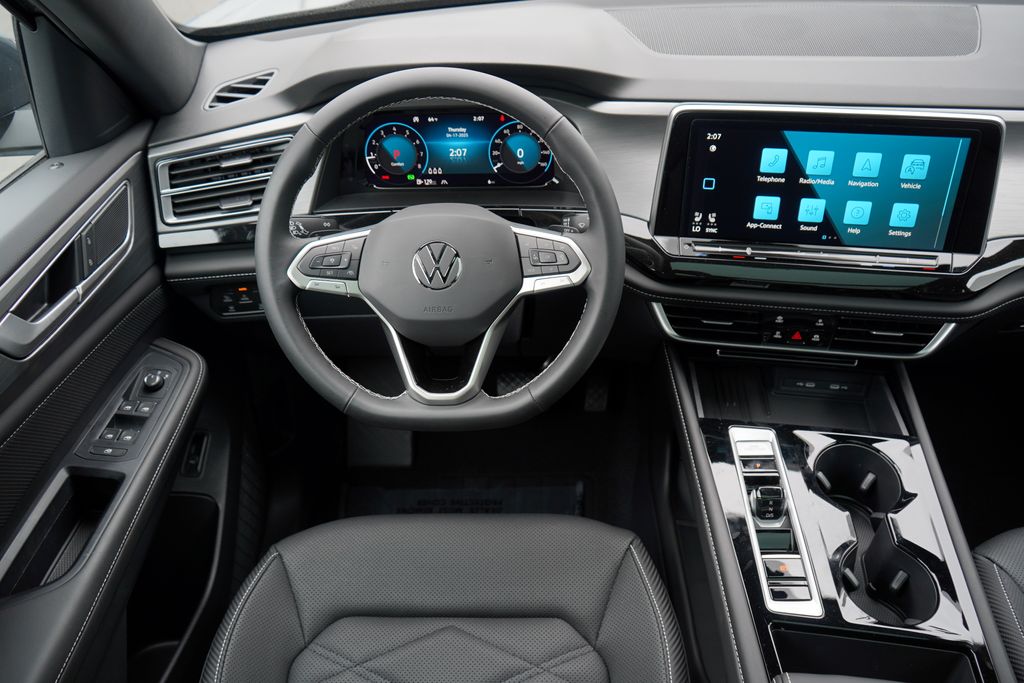 2025 Volkswagen Atlas SE 12