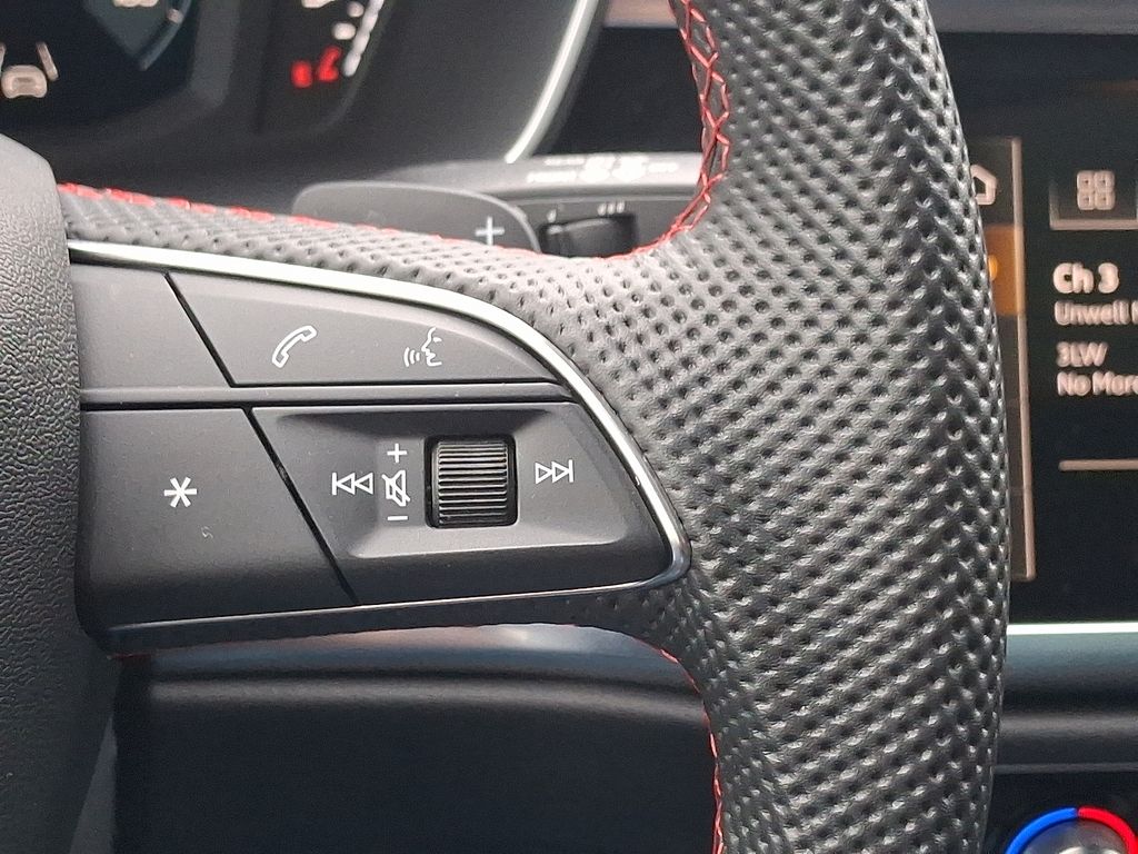 Thumbnail: 2025 Audi Q3 - 22