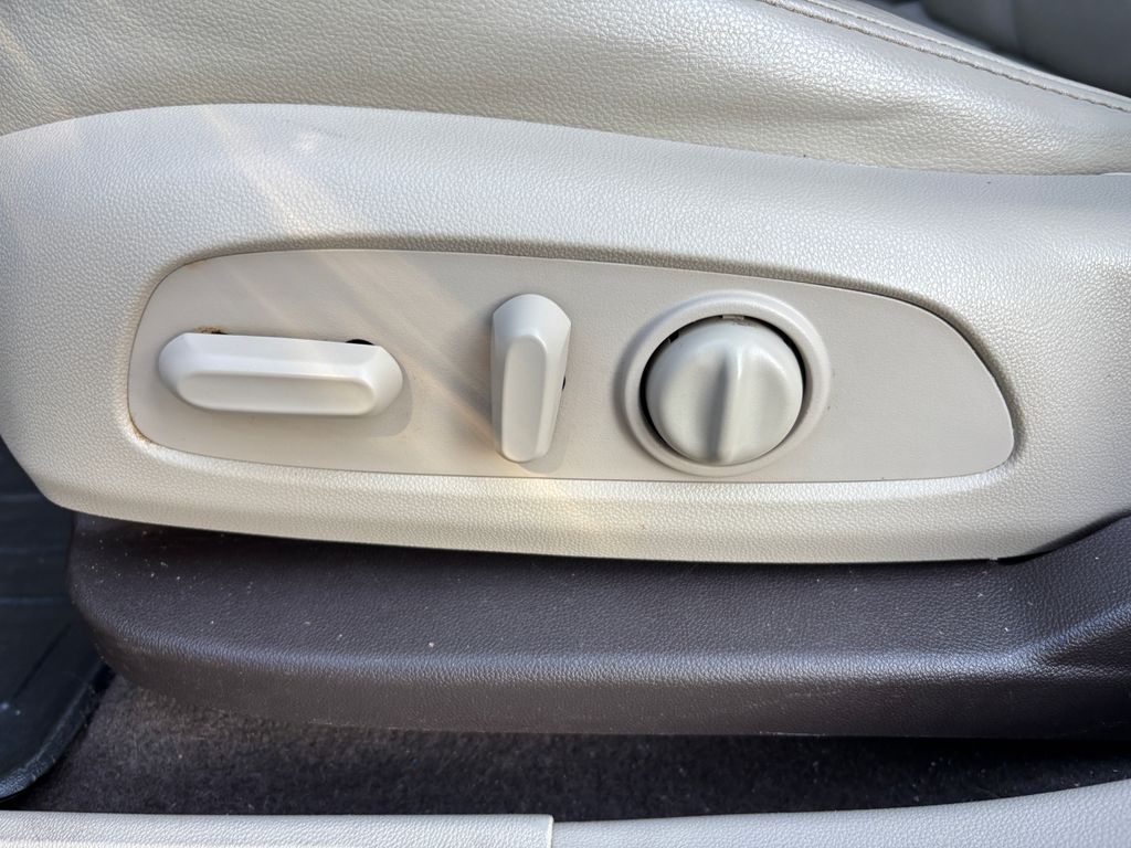 Thumbnail: 2019 GMC Acadia - 23