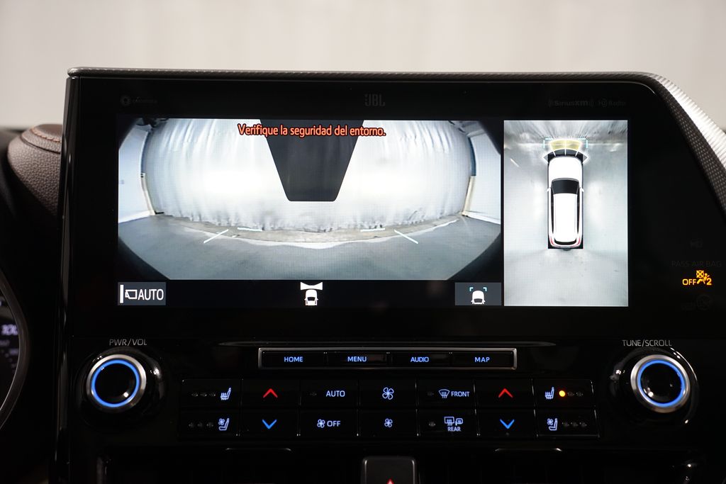 Thumbnail: 2022 Toyota Highlander - 19
