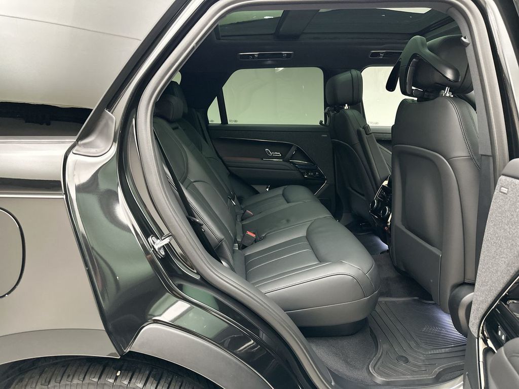Thumbnail: 2027 Land Rover Range Rover Sport - 7