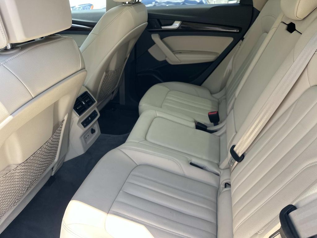 Thumbnail: 2019 Audi Q5 - 15