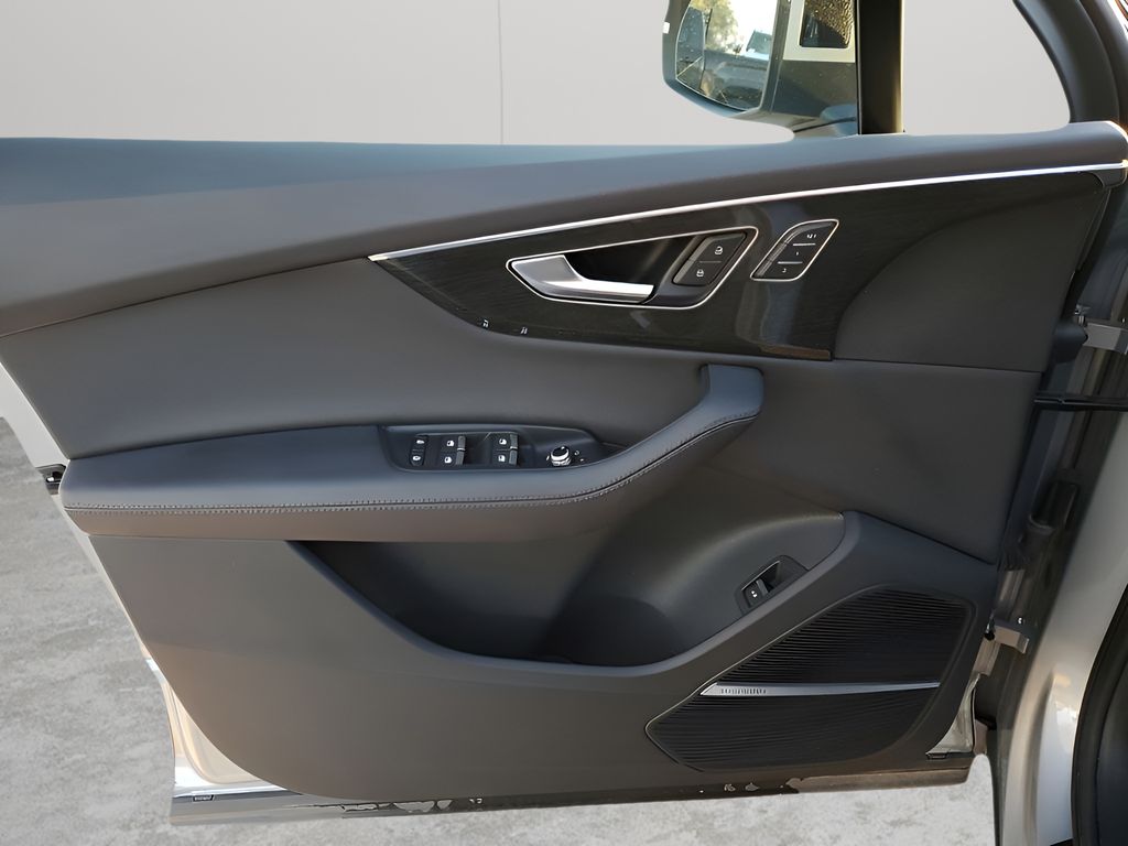 Used Car 2024 Audi Q7  55 Premium Plus For Sale Under $50,000 In Austin, Texas