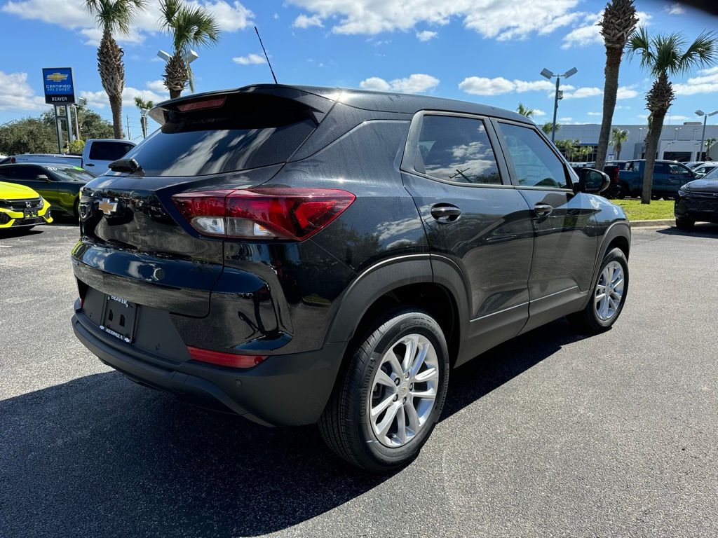 2025 Chevrolet TrailBlazer LS 8