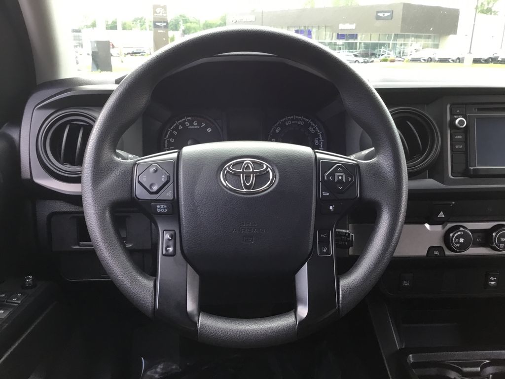 Thumbnail: 2019 Toyota Tacoma - 15