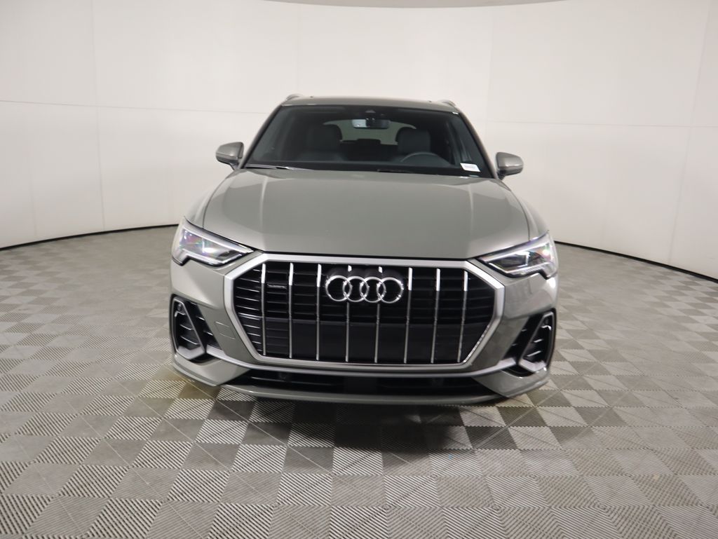 Thumbnail: 2025 Audi Q3 - 2