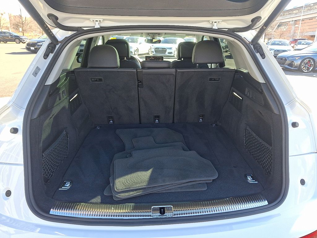 Thumbnail: 2024 Audi Q5 - 29