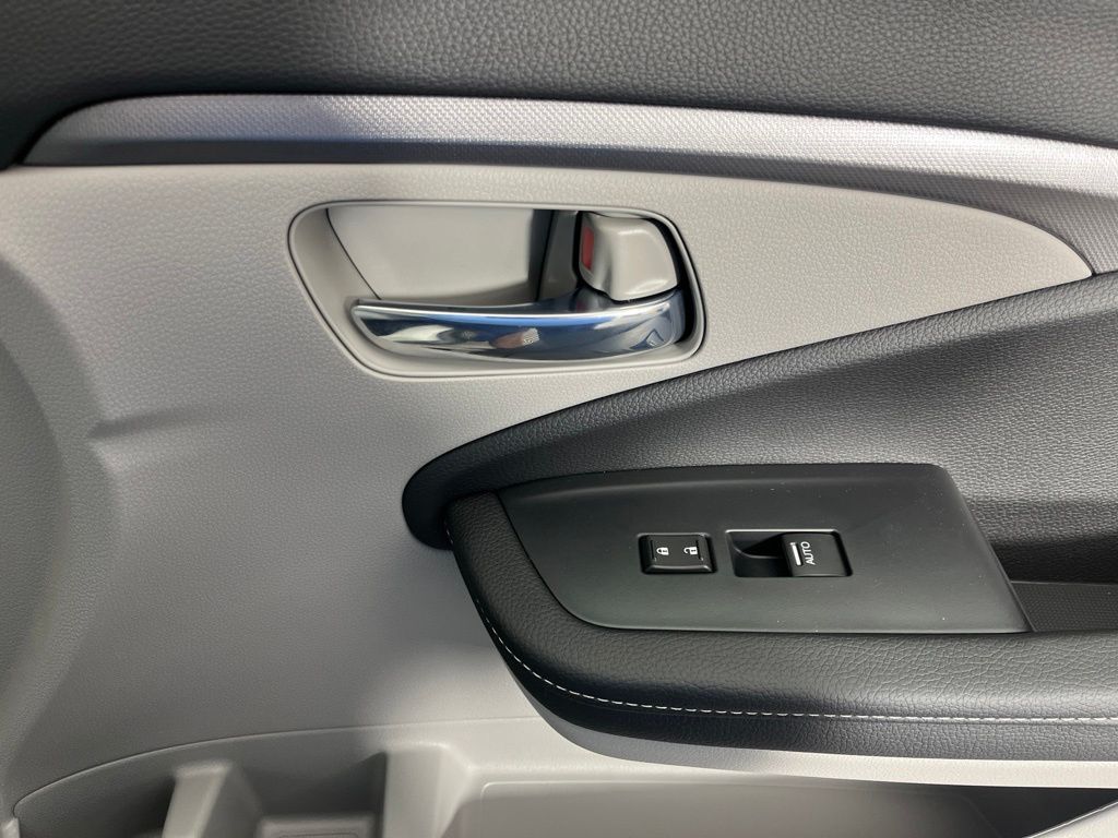 Thumbnail: 2026 Honda Ridgeline - 8