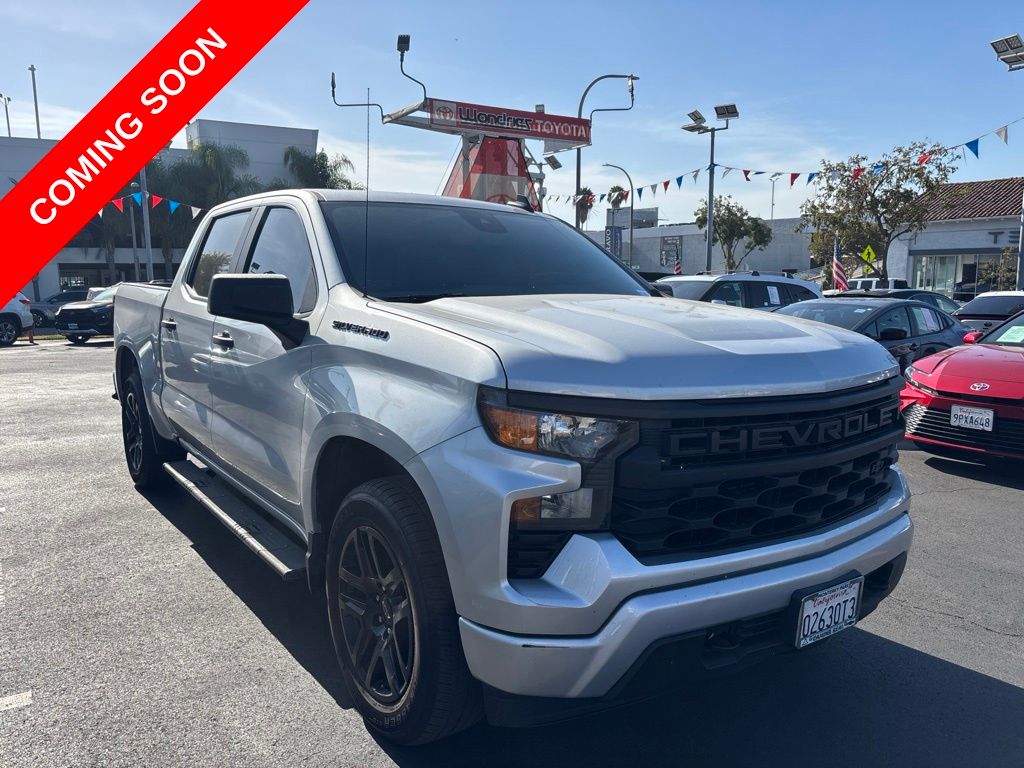 Silver Ice Metallic 2022 Chevrolet Silverado 1500 Pickup Truck 4X2 8-Speed Automatic