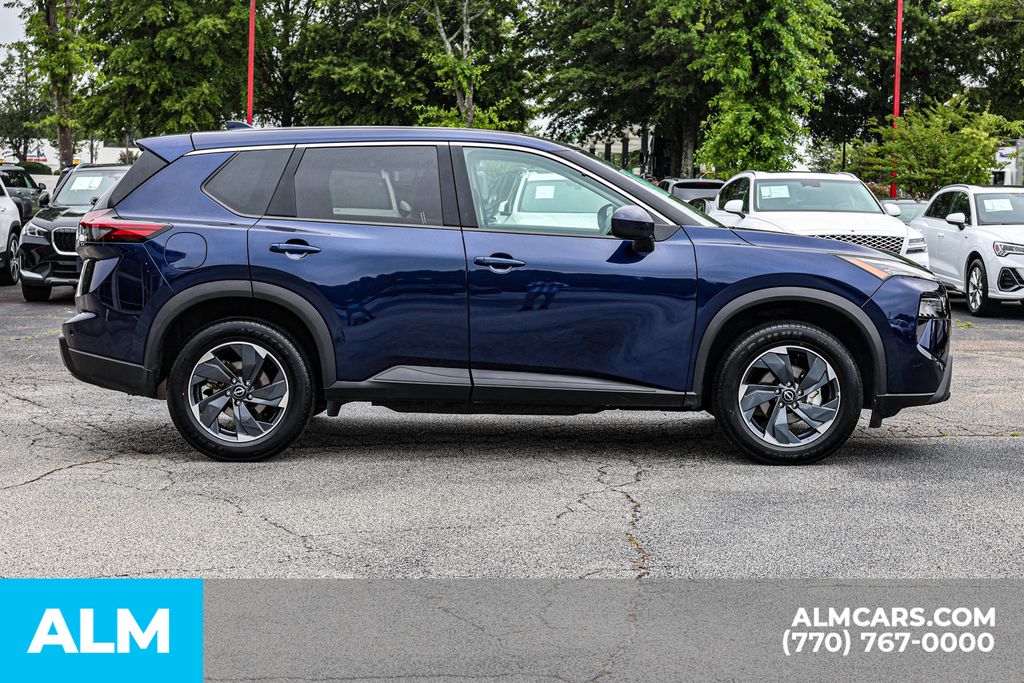 Used 2025 Blue Nissan SV image 10