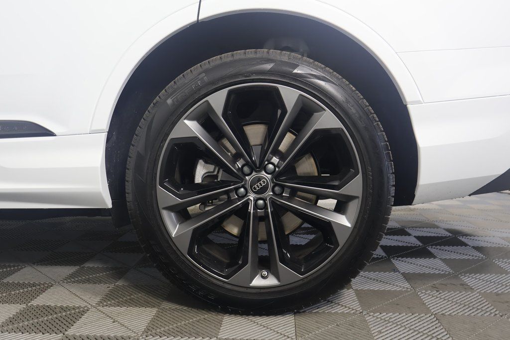 2025 Audi Q7  10