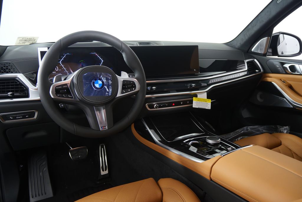 Thumbnail: 2026 BMW X7 - 21
