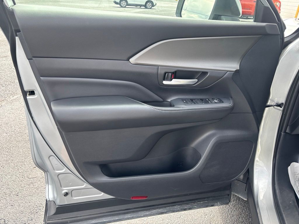 Used 2025 Toyota Grand Highlander SUV