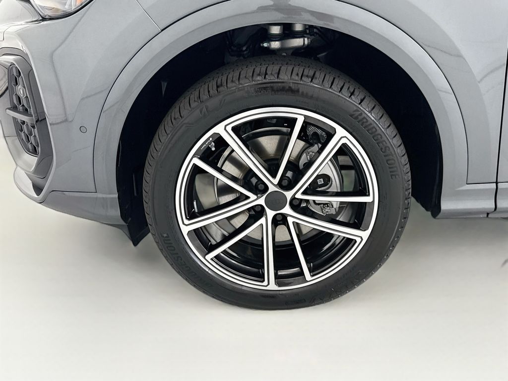 Thumbnail: 2026 Audi Q5 - 29