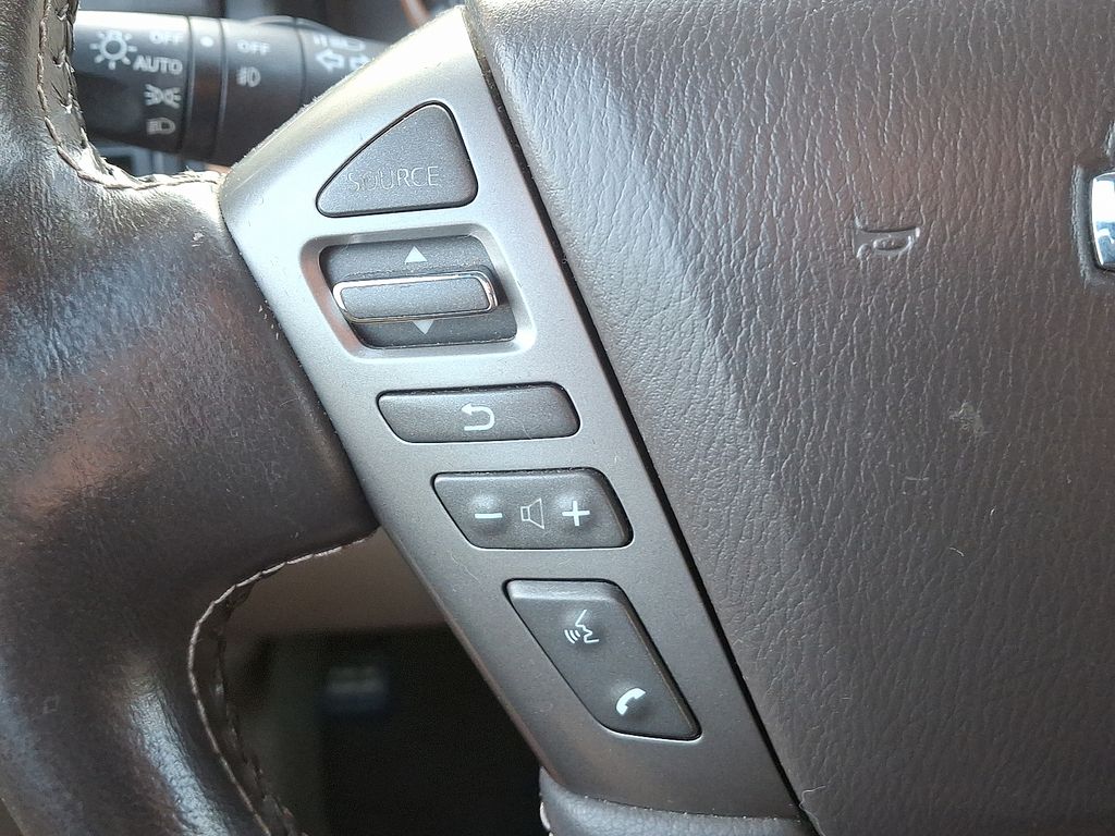 Thumbnail: 2015 Nissan Armada - 25