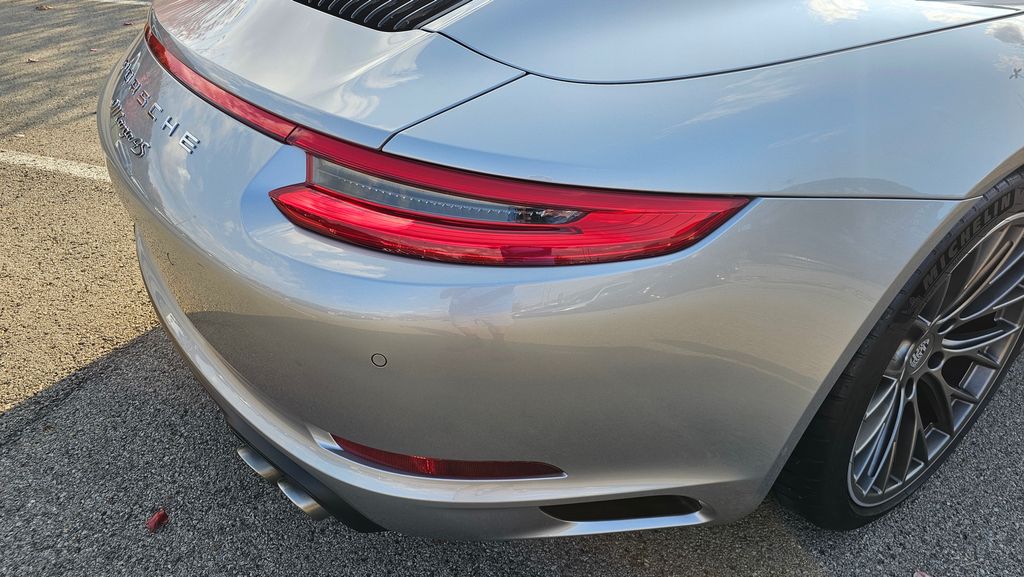 2019 Porsche 911 Targa 4S 16