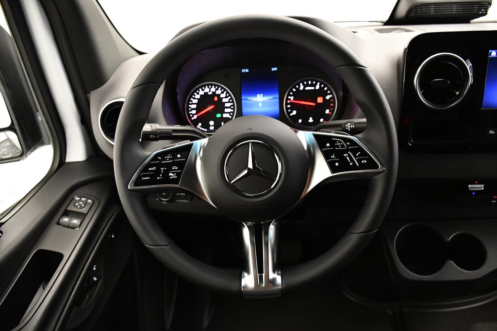 2025 Mercedes-Benz Sprinter 2500 13