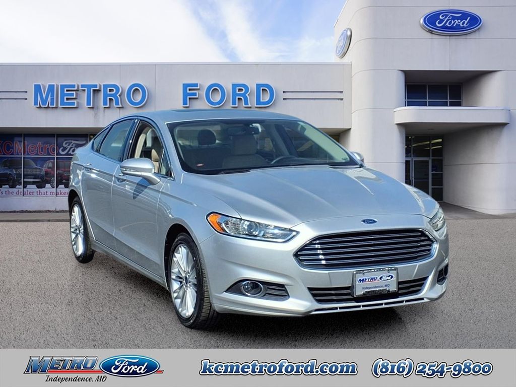 Ingot Silver 2016 Ford Fusion Sedan Front-Wheel Drive 6-Speed Automatic