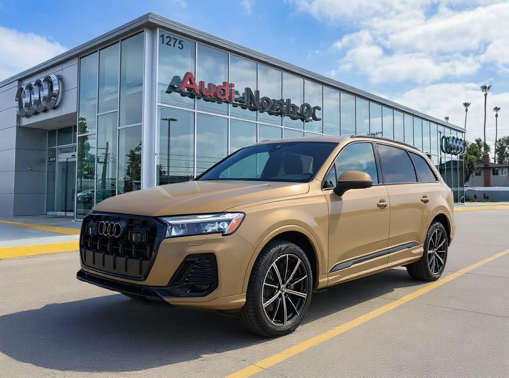 Thumbnail: 2025 Audi Q7 - 1