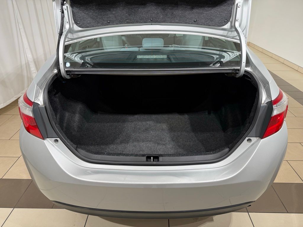 Thumbnail: 2015 Toyota Corolla - 11