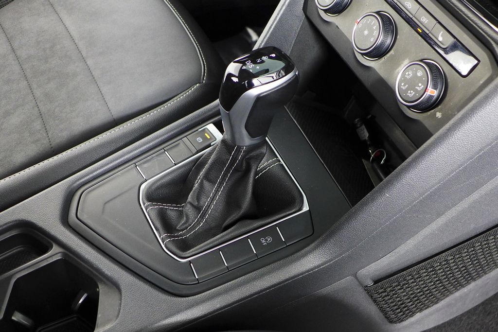 Thumbnail: 2022 Volkswagen Taos - 15