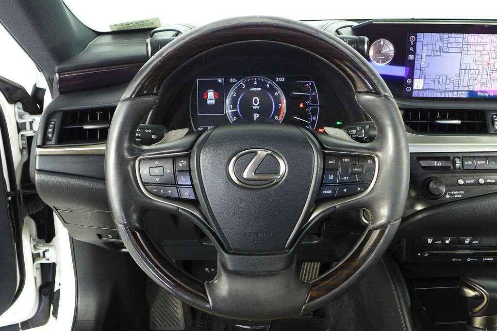 Thumbnail: 2020 Lexus ES - 27