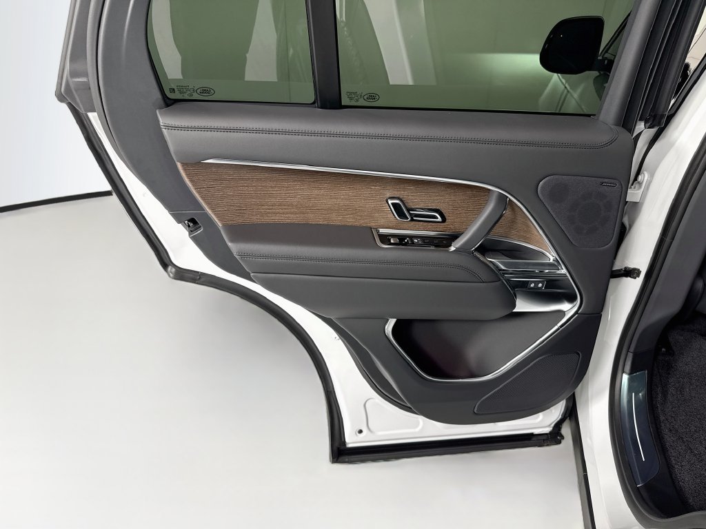 Thumbnail: 2026 Land Rover Range Rover - 27