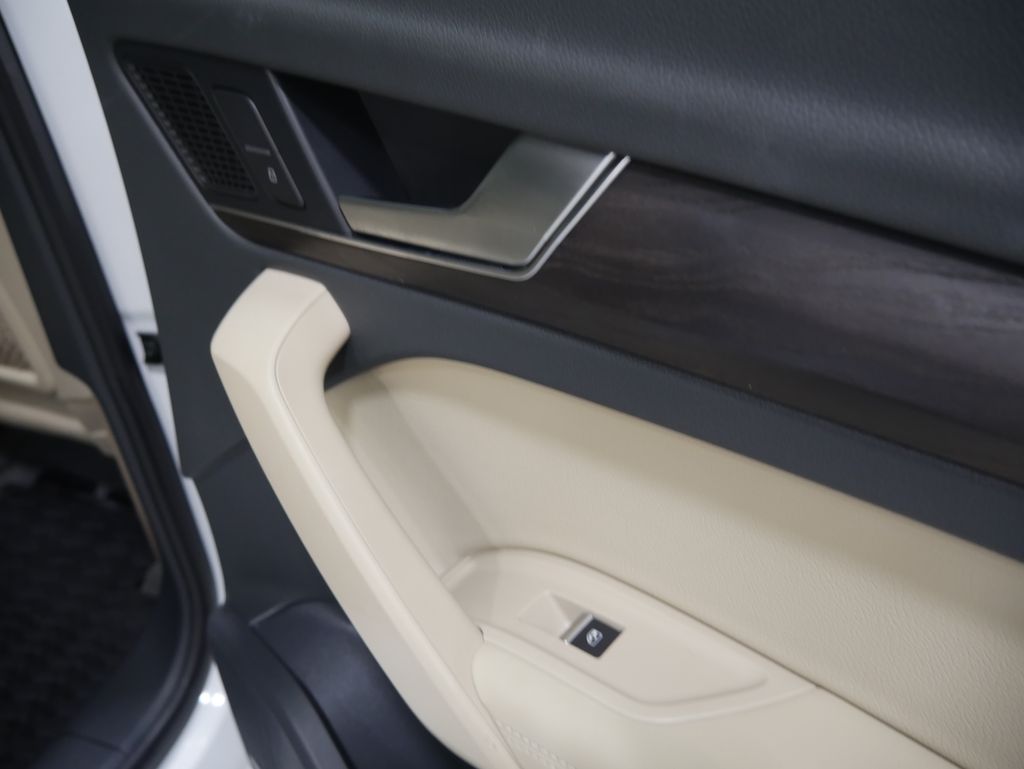 Thumbnail: 2020 Audi Q5 - 30