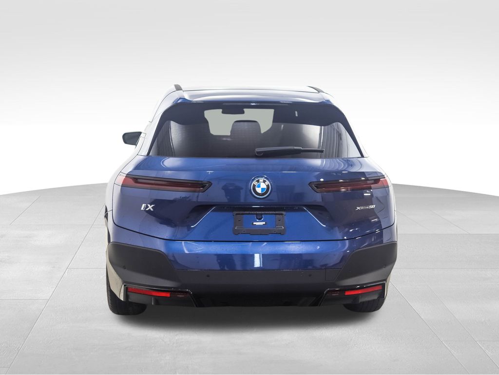 Thumbnail: 2022 BMW iX - 4