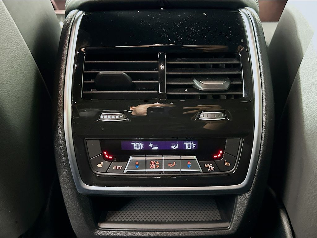 Thumbnail: 2025 BMW X6 - 24