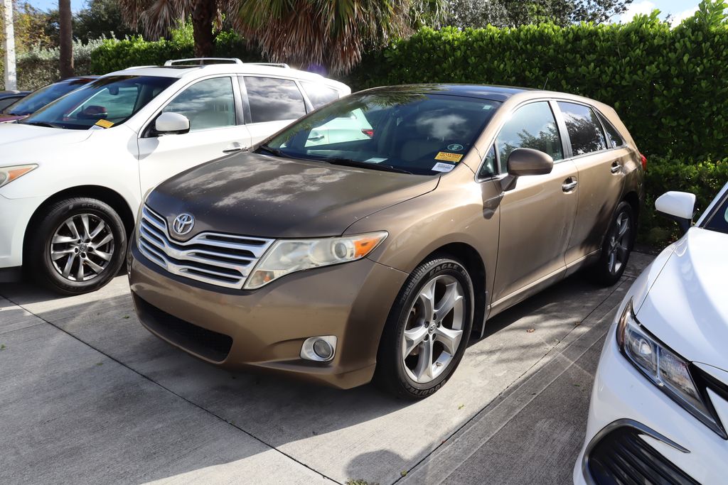 Thumbnail: 2010 Toyota Venza - 1
