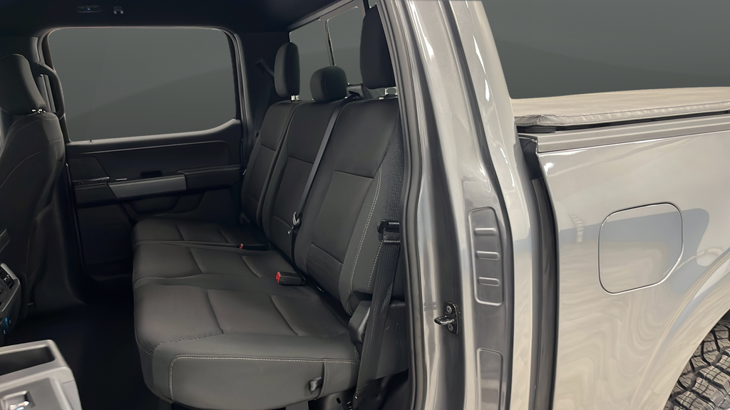 Used 2025 Carbonized Gray Metallic Ford XLT image 21