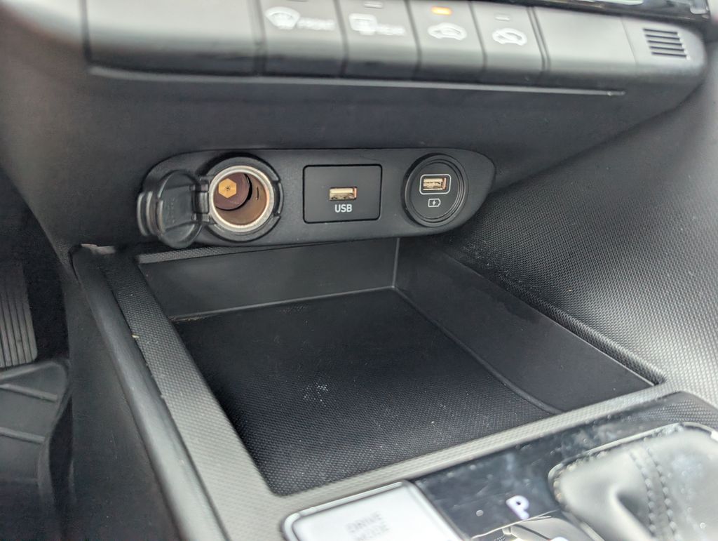Used 2023 Hyundai Elantra Sedan