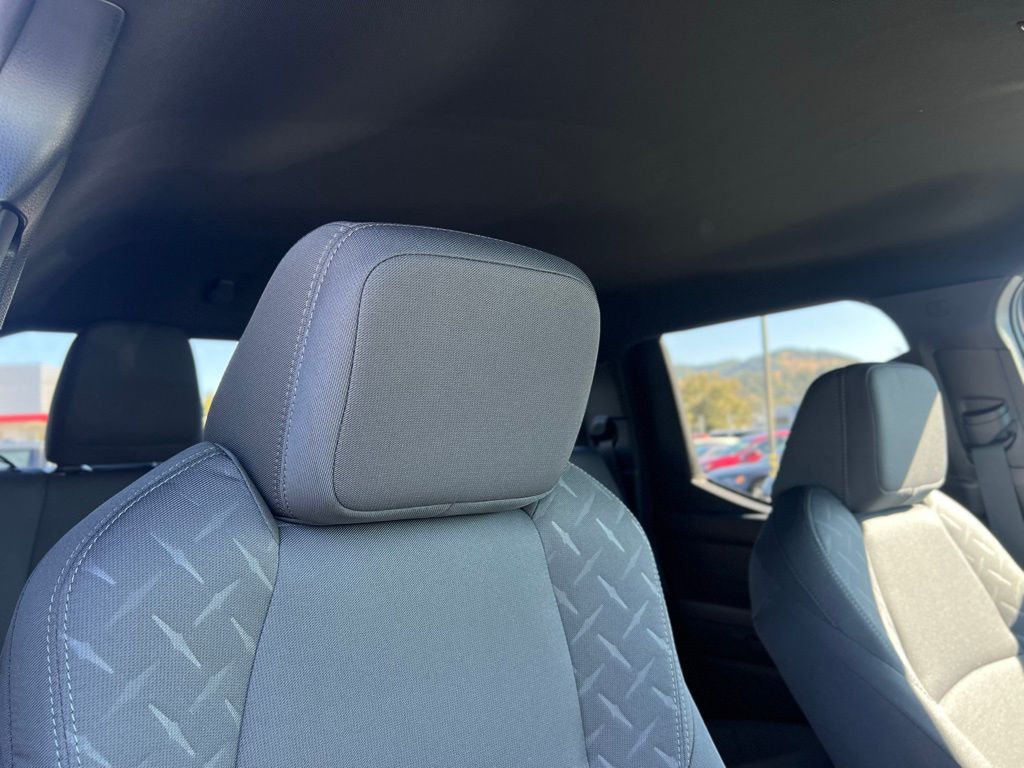 2025 Toyota Tacoma SR5 Double Cab photo 12
