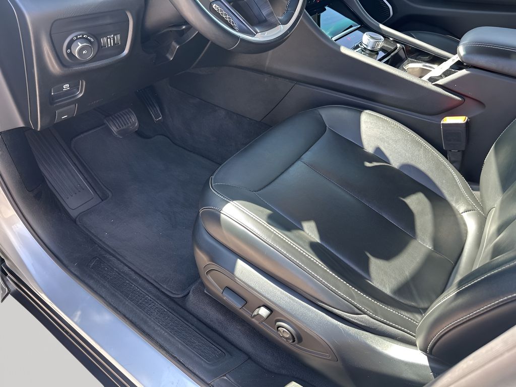 Used 2021 Silver Jeep Limited image 29