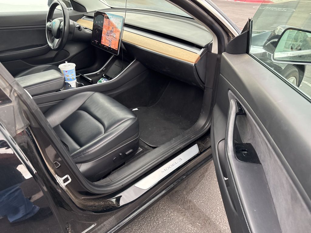 Thumbnail: 2018 Tesla Model 3 - 5