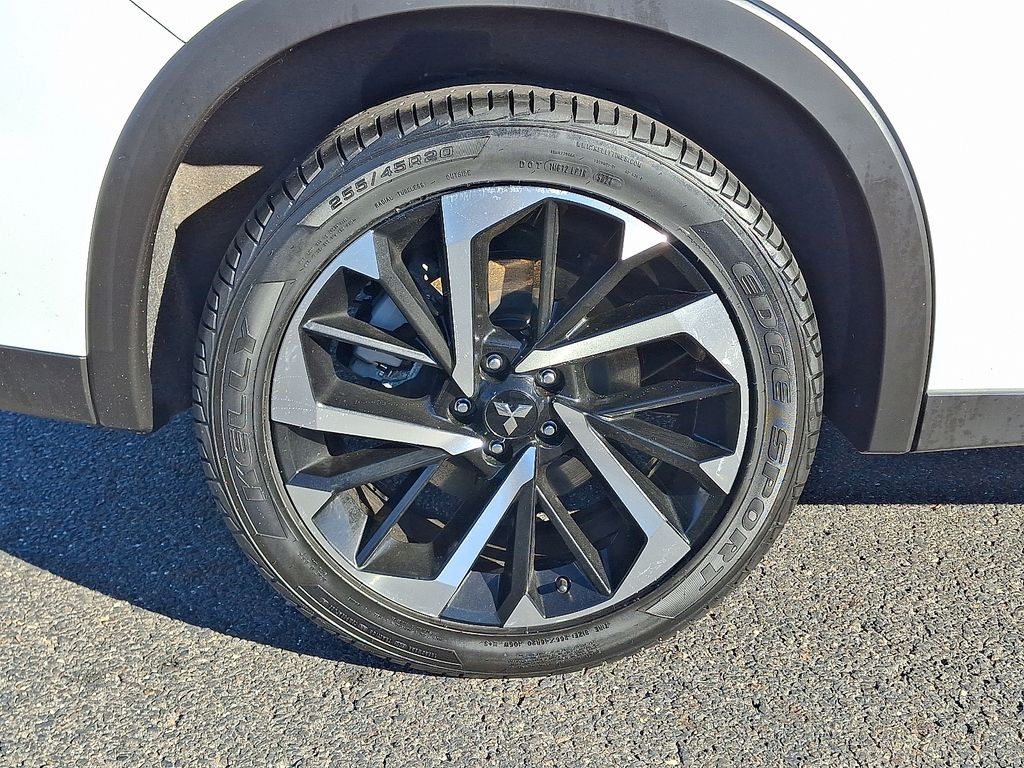 used 2023 Mitsubishi Outlander car, priced at $21,502