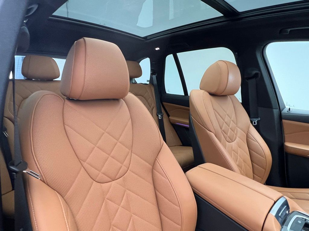 Thumbnail: 2023 BMW X5 - 7