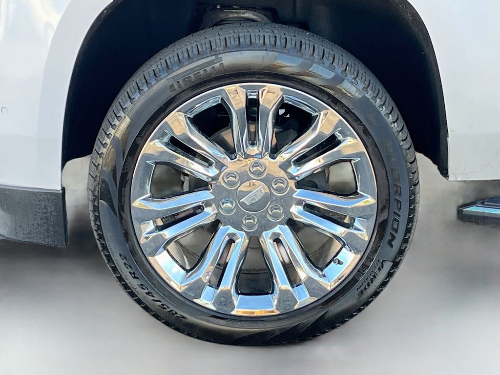 Used 2019 White Cadillac Luxury image 34