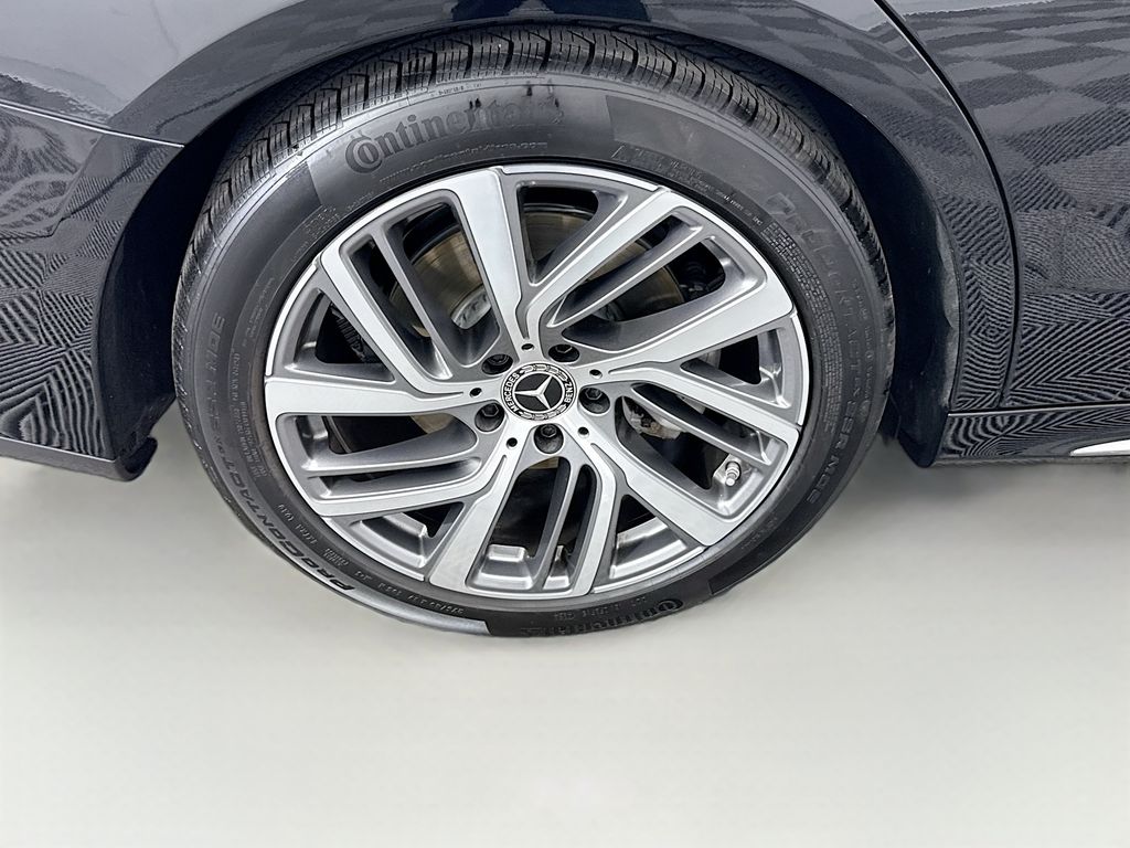 Thumbnail: 2025 Mercedes-Benz E-Class - 32