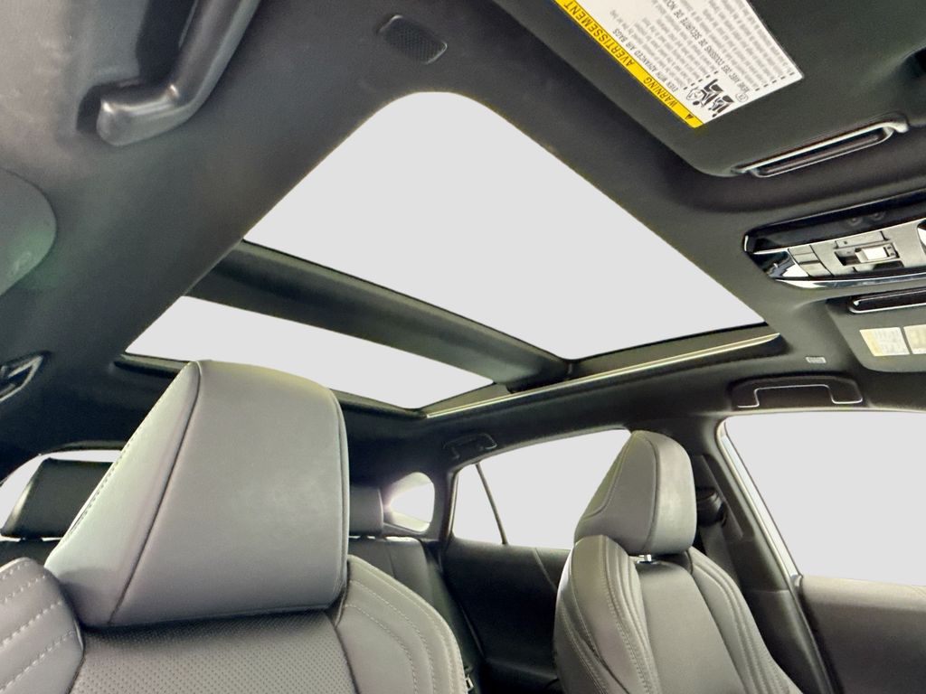 Thumbnail: 2023 Toyota Venza - 20