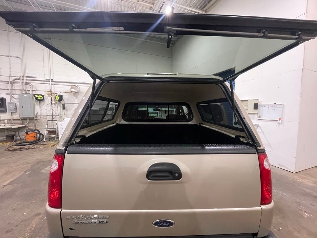 2004 Ford Explorer Sport Trac XLT - Photo 24