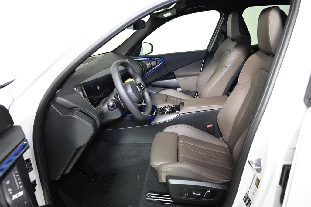 Thumbnail: 2025 BMW X3 - 14