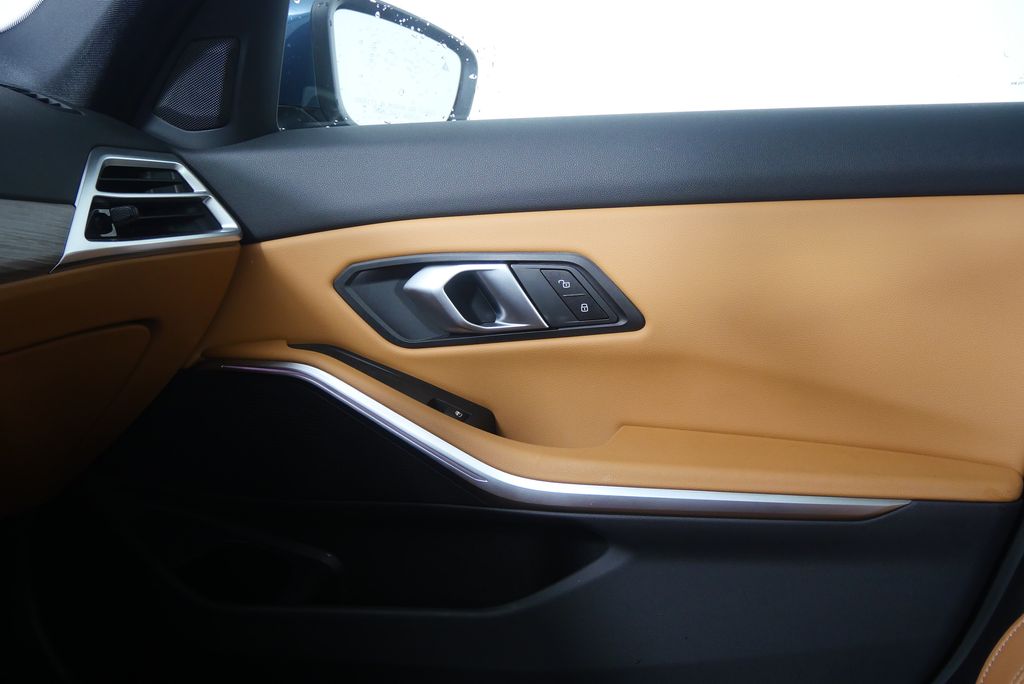 Thumbnail: 2025 BMW 3 Series - 30