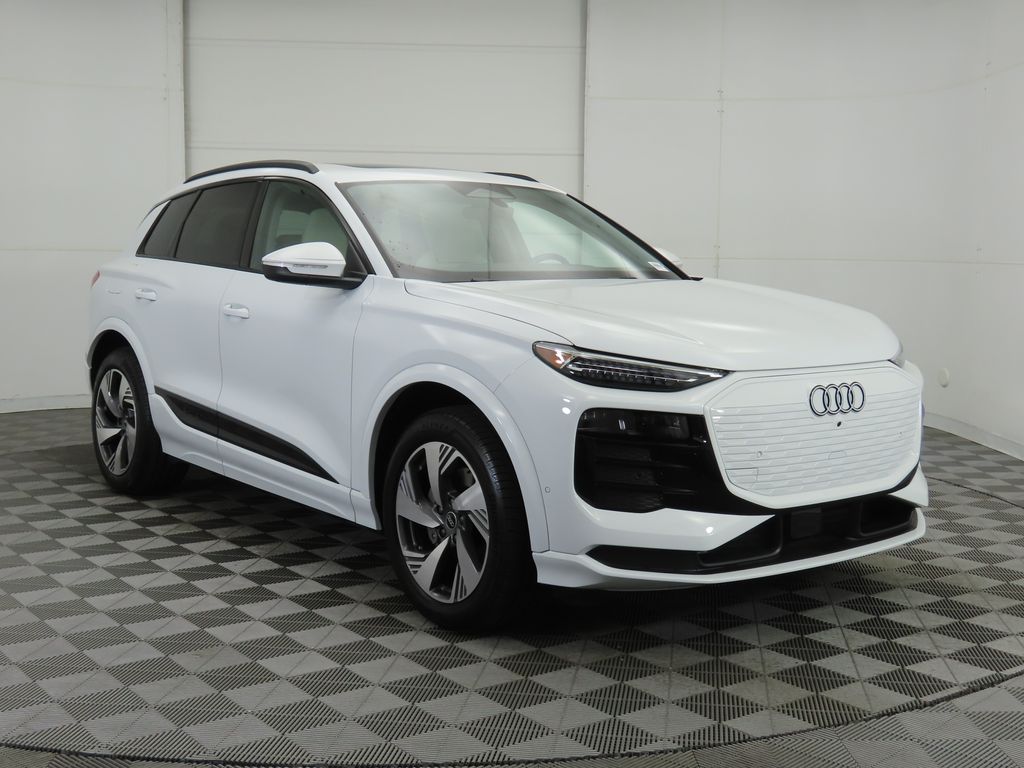 2025 Audi Q6 e-tron Premium 3