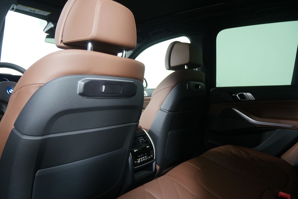 Thumbnail: 2026 BMW X5 - 17