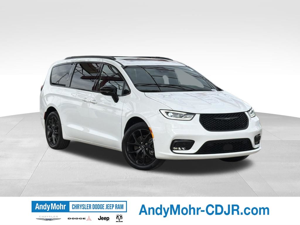 Bright White Clearcoat 2024 Chrysler Pacifica Minivan All-Wheel Drive 9-Speed Automatic