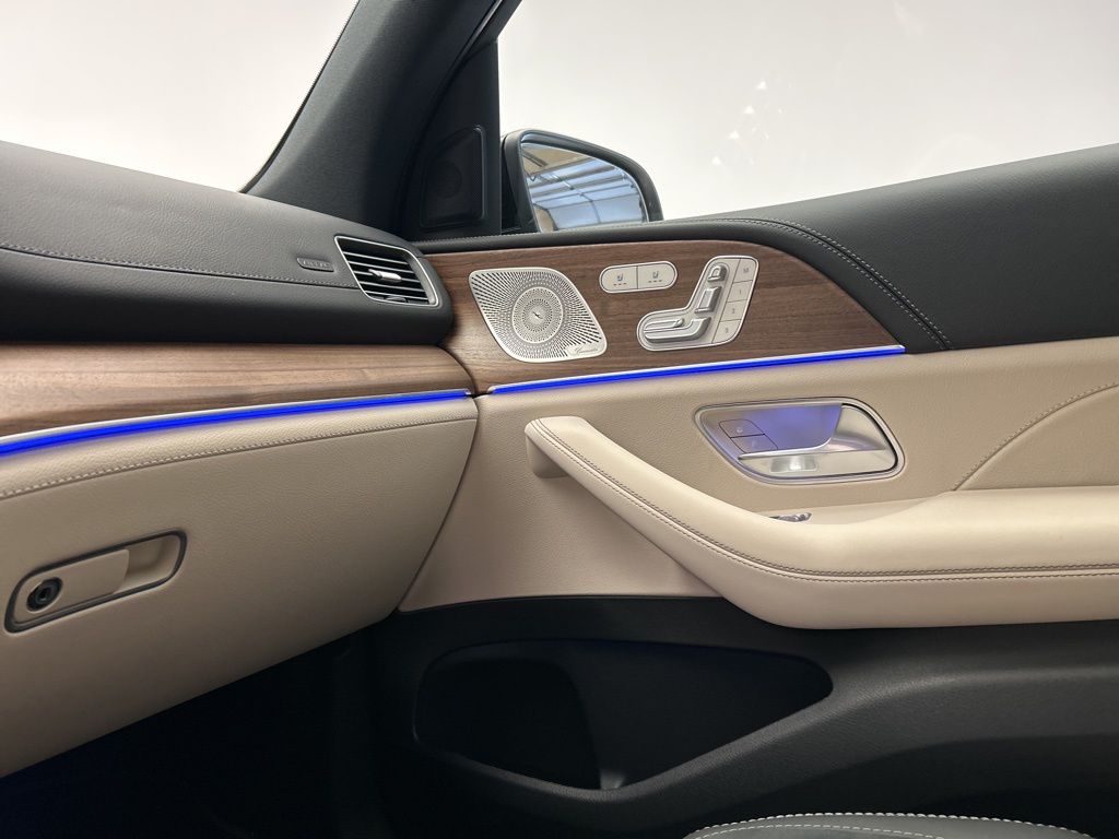 Thumbnail: 2026 Mercedes-Benz GLE - 21