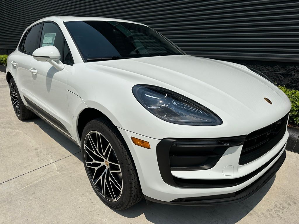 Thumbnail: 2026 Porsche Macan - 11