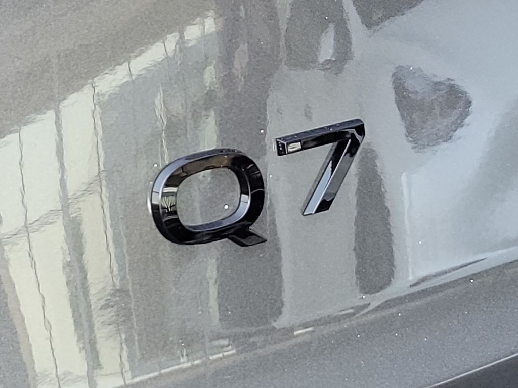 2025 Audi Q7  21